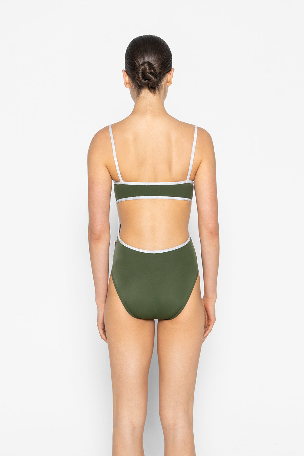 Kiki leotard in T-Jungle body color with CV-Silver trim color