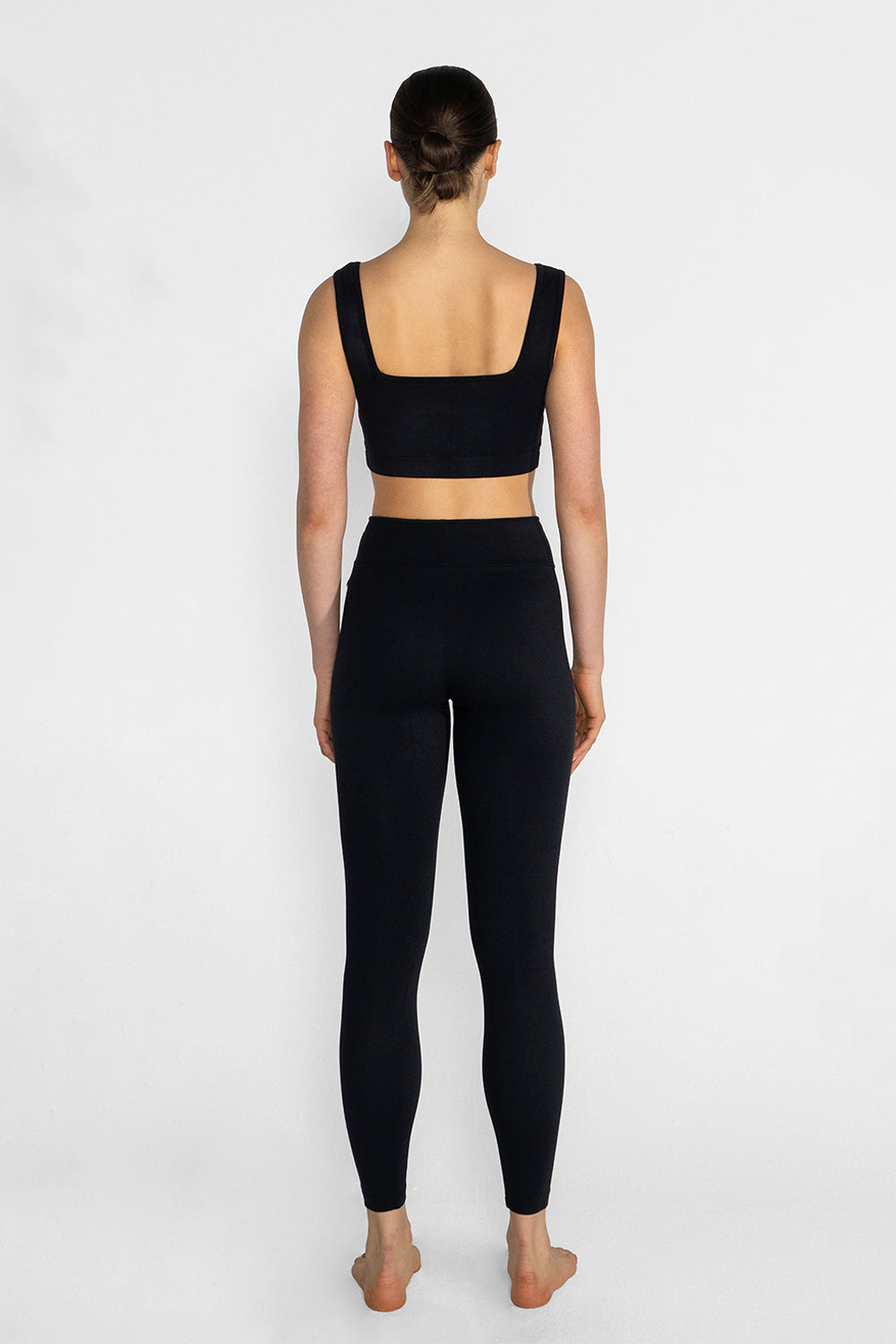 Lisa leggings in M-Black main color with M-Black trim color