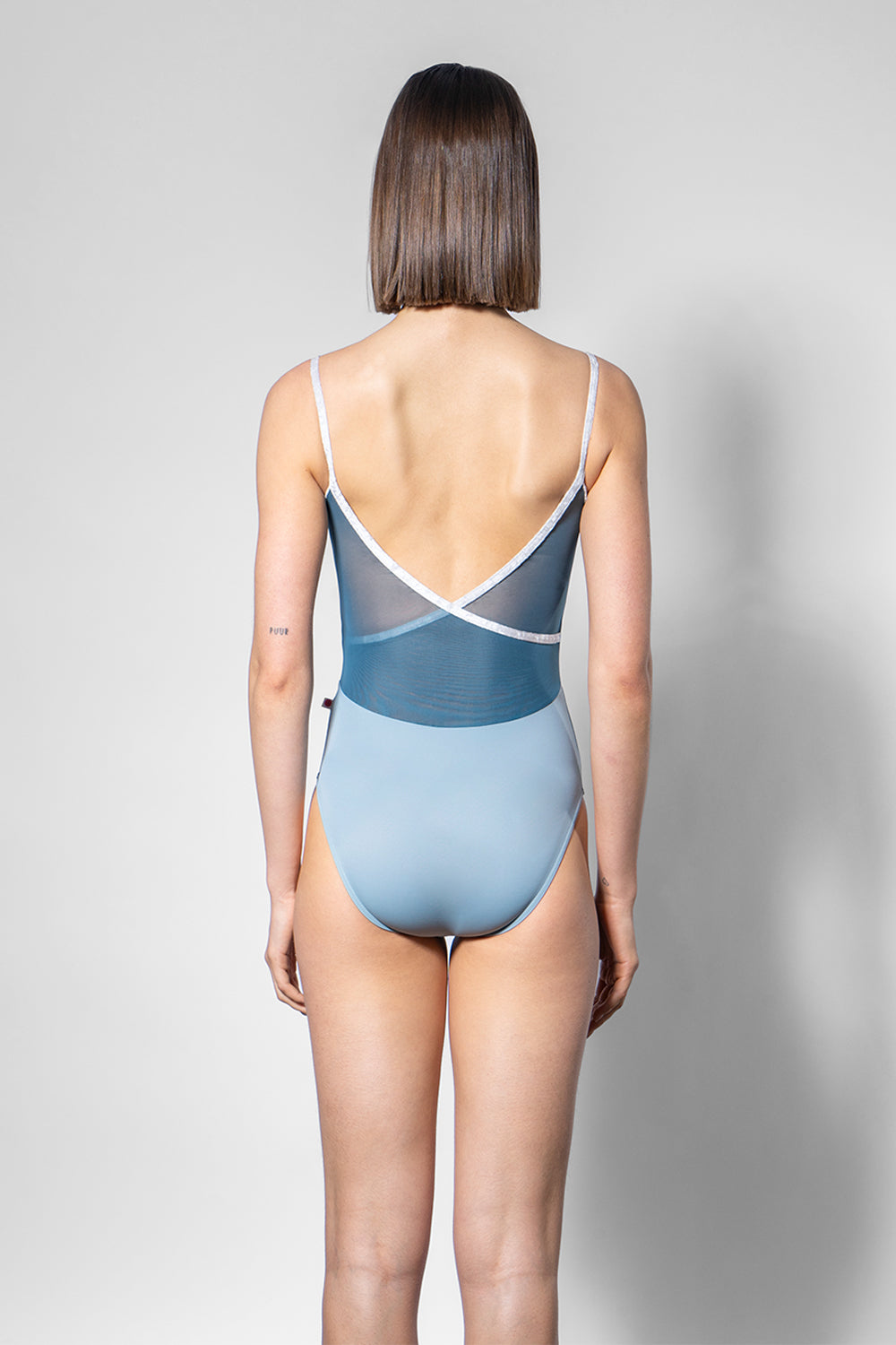 Fiona leotard in T-Fox body color with Mesh Lagoon top color and CV-Silver trim color