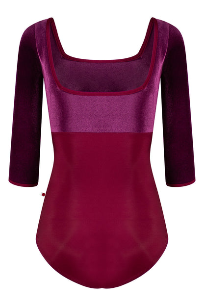 Marieke leotard in N-Burgundy body color with V-Roxy top color, 3Q Sleeves and N-Burgundy trim color