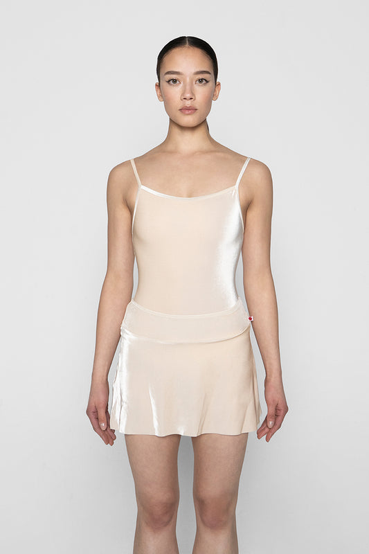 Isabelle short skirt in V-Buttermilk