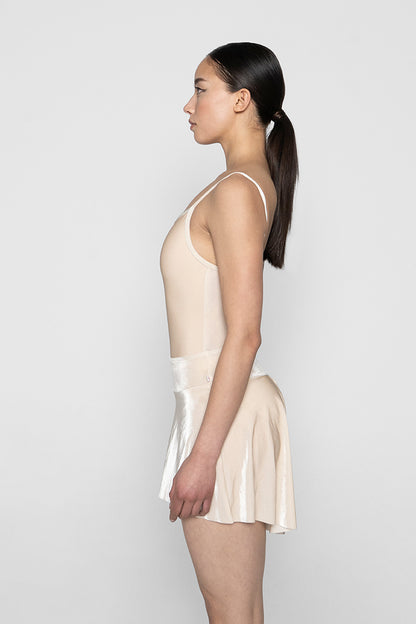 Isabelle short skirt in V-Buttermilk