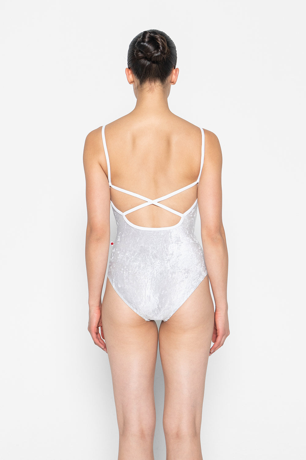 Daniela-Pinch Crushed-Velvet – Yumiko Daniela-Pinch Crushed-Velvet – Yumiko