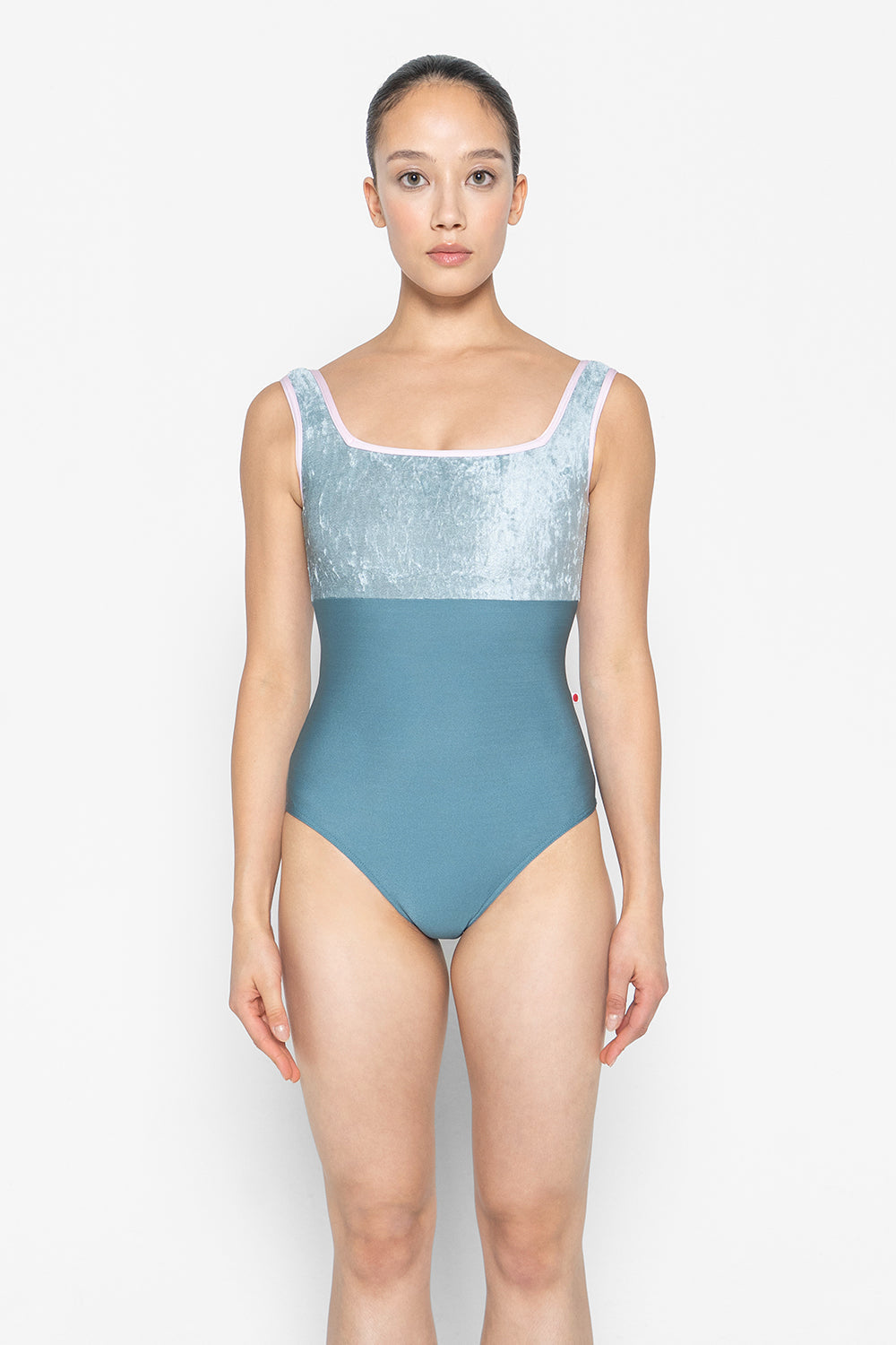 Marieke Duo leotard in N-Frost body color with CV-Ice top color and N-Rose trim color
